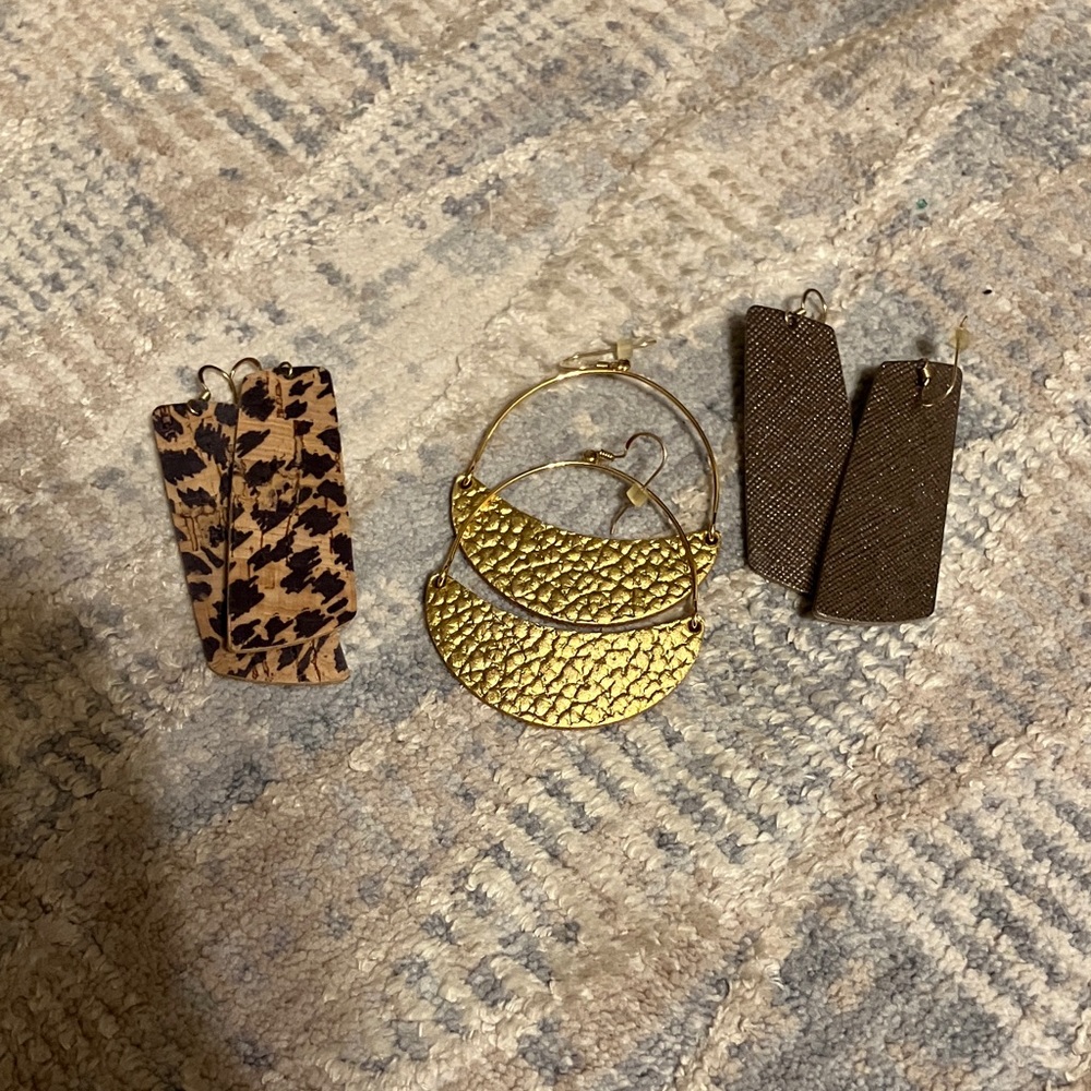 Gold and Brown Textured Earrings Set